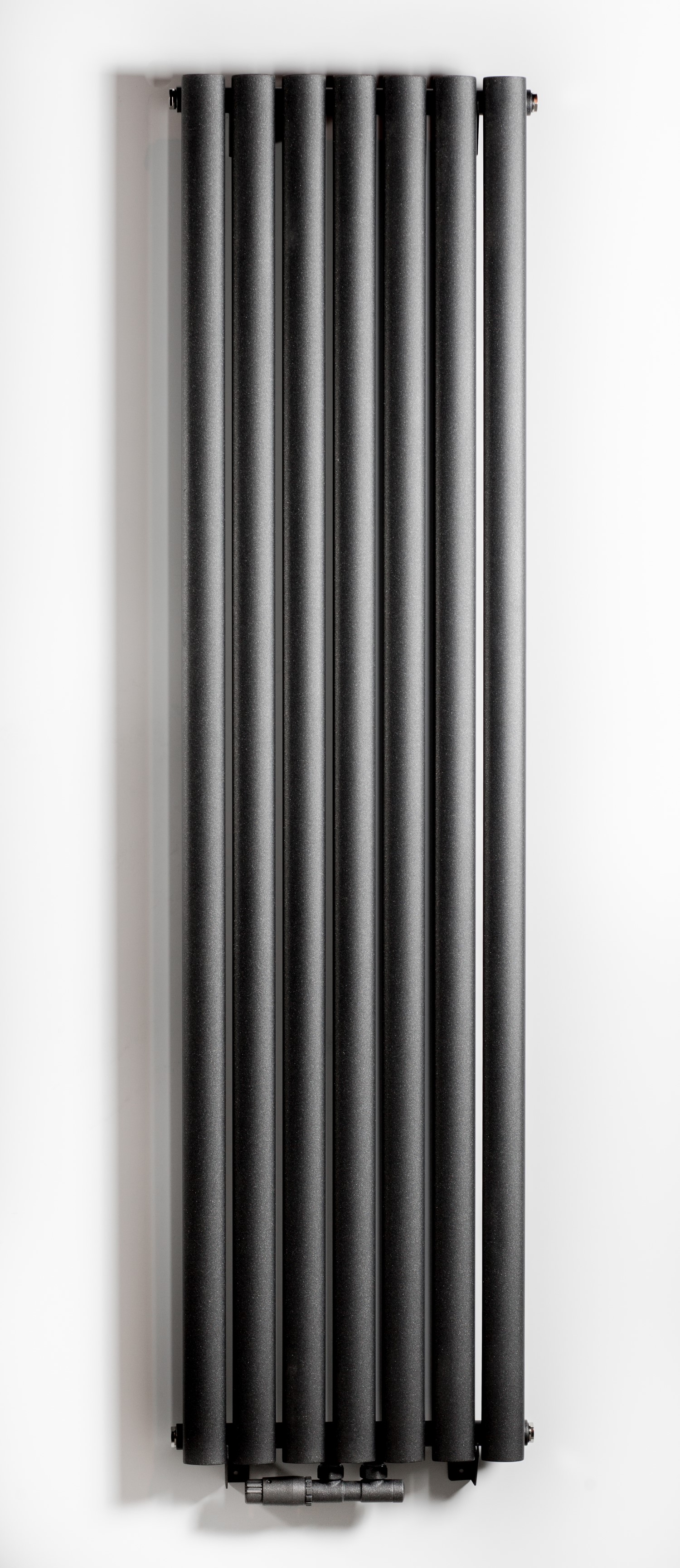 Luxrad Ring dekoratív radiátor 160x41 cm podłączenie alsó fekete RIN1600410S040ZDC