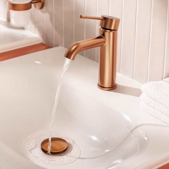Készlet mosdócsaptelep Grohe Essence 23590DL1, mosdó dugó Grohe 65807DL0