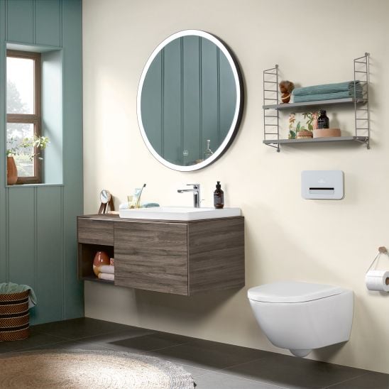 Készlet Wc csésze + WC ülőke szett Villeroy & Boch Subway 3.0 4670TS01, beépíthető keret Villeroy & Boch ViConnect 92246100, 92249061