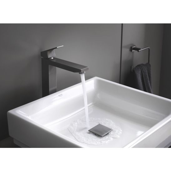 Készlet WC kefe Grohe Essentials 40513AL1, öblítő gomb Grohe Skate 38732AL0, 40510AL1, 40507AL1, 40508AL1, 40511AL1, 40372001